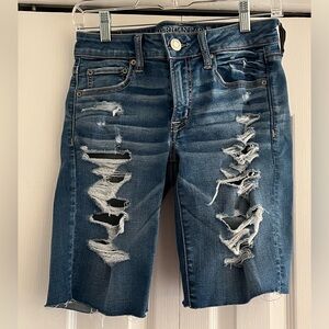 American Eagle ripped skinny Bermuda shorts